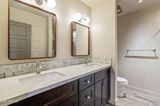 9046 N 28TH Street, Phoenix, AZ 85028