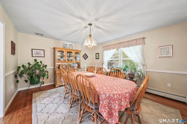 30 Bridle Trail Drive, Naugatuck, CT 06770