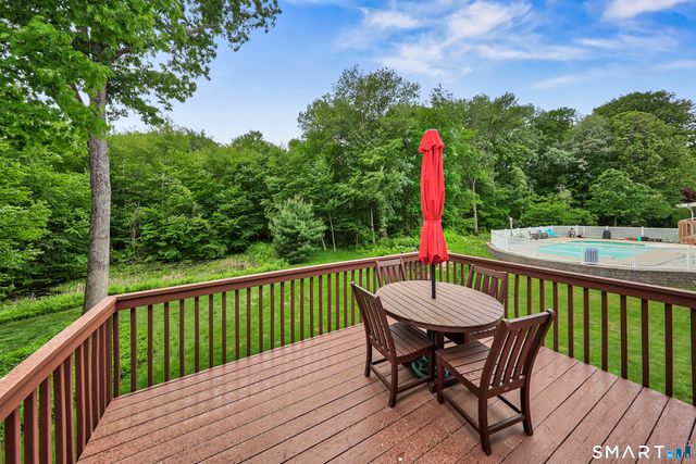 30 Bridle Trail Drive, Naugatuck, CT 06770
