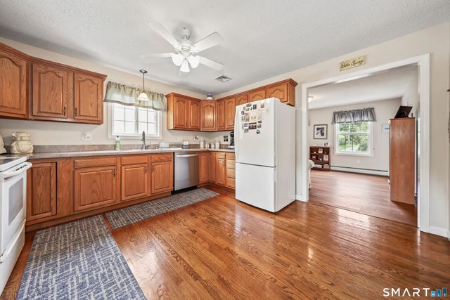 30 Bridle Trail Drive, Naugatuck, CT 06770