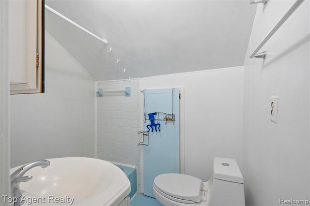 20219 Nicke Street, Clinton Township, MI 48035
