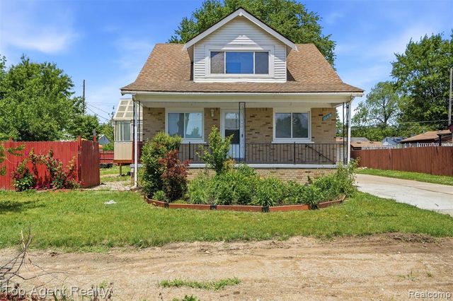 20219 Nicke Street, Clinton Township, MI 48035