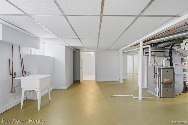 20219 Nicke Street, Clinton Township, MI 48035