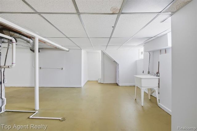 20219 Nicke Street, Clinton Township, MI 48035