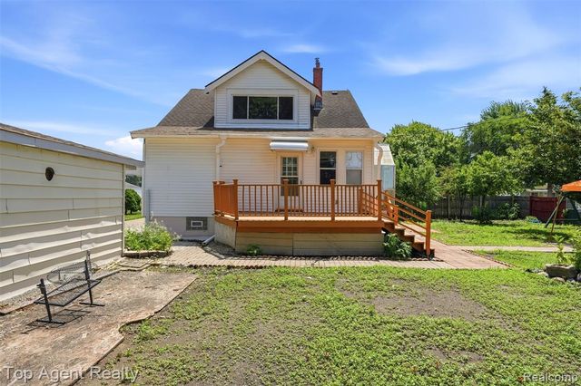 20219 Nicke Street, Clinton Township, MI 48035