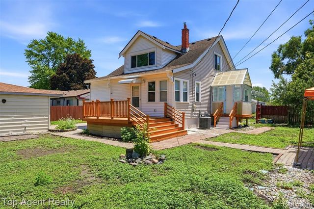 20219 Nicke Street, Clinton Township, MI 48035