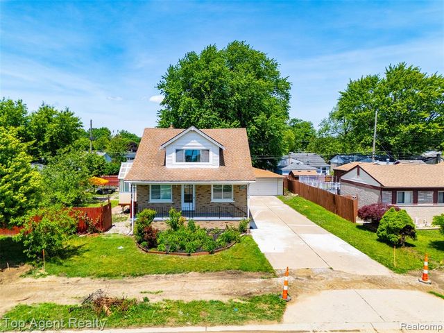 20219 Nicke Street, Clinton Township, MI 48035