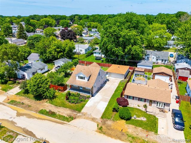 20219 Nicke Street, Clinton Township, MI 48035