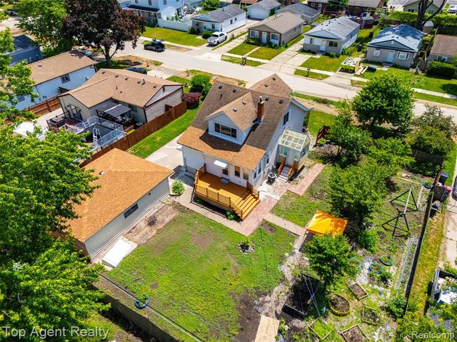 20219 Nicke Street, Clinton Township, MI 48035