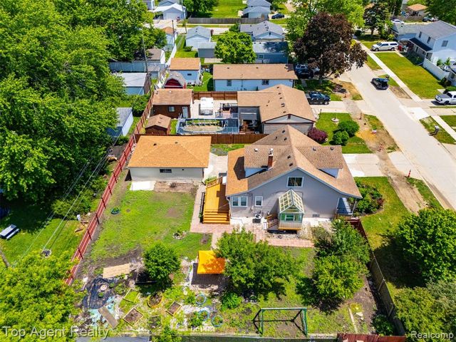 20219 Nicke Street, Clinton Township, MI 48035