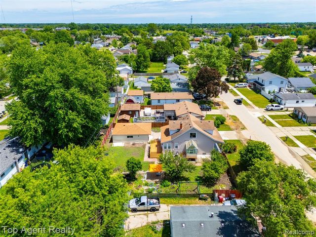 20219 Nicke Street, Clinton Township, MI 48035