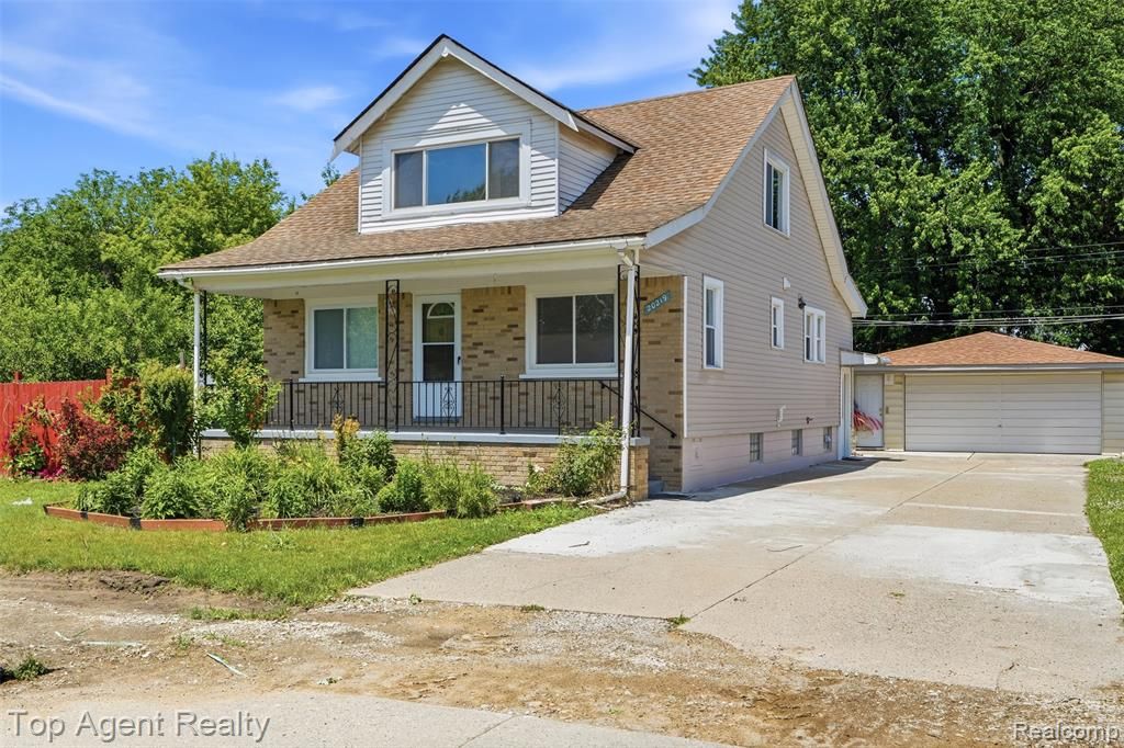 20219 Nicke Street, Clinton Township, MI 48035