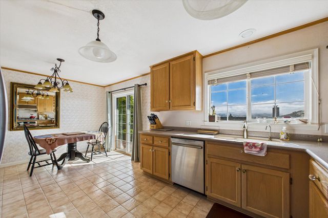 1013 Valley View Drive, Fortuna, CA 95540