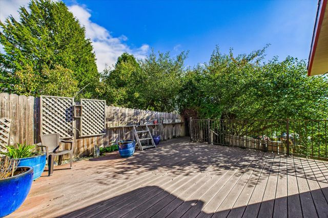 1013 Valley View Drive, Fortuna, CA 95540