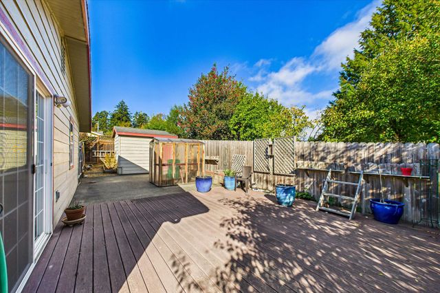 1013 Valley View Drive, Fortuna, CA 95540