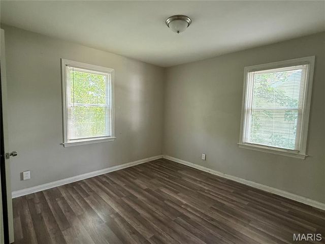 10124 Winkler Drive, St Louis, MO 63136