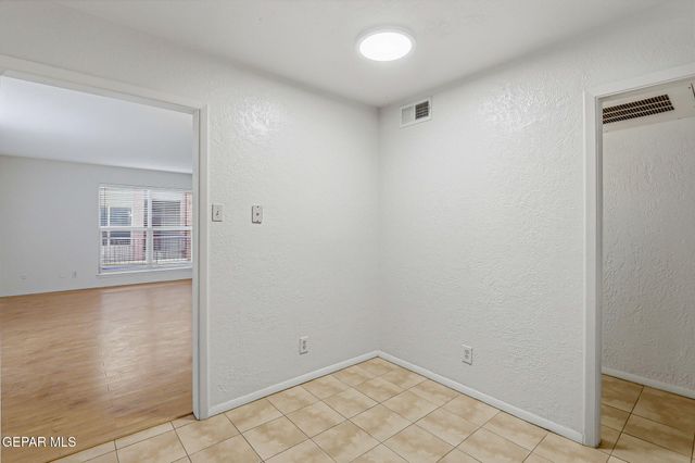 4433 N Stanton Street I 405, El Paso, TX 79902