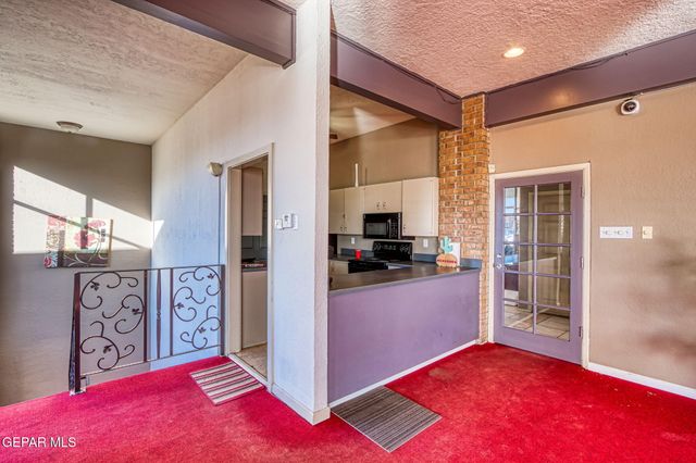 4433 N Stanton Street I 405, El Paso, TX 79902