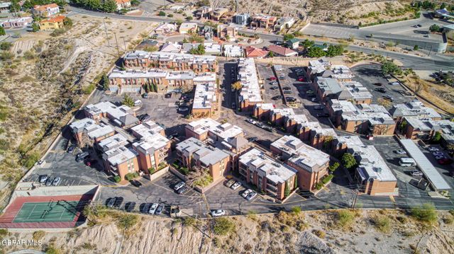 4433 N Stanton Street I 405, El Paso, TX 79902