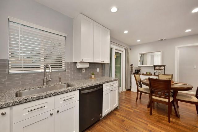 2036 Waterford Rd, Sacramento, CA 95815