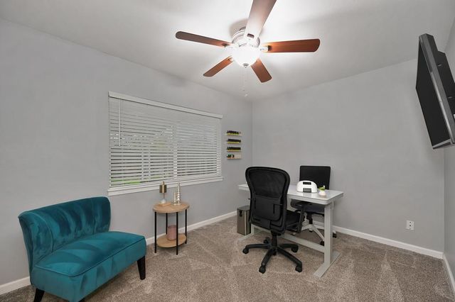 2036 Waterford Rd, Sacramento, CA 95815