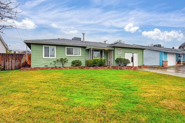 2036 Waterford Rd, Sacramento, CA 95815