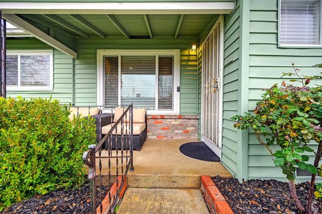 2036 Waterford Rd, Sacramento, CA 95815