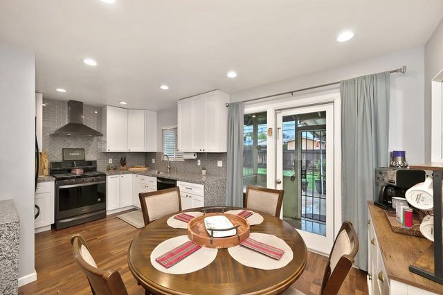 2036 Waterford Rd, Sacramento, CA 95815