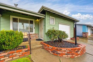 2036 Waterford Rd, Sacramento, CA 95815