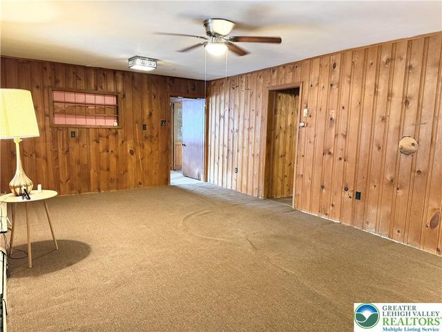 102 Creek Drive, Polk Twp, PA 18058