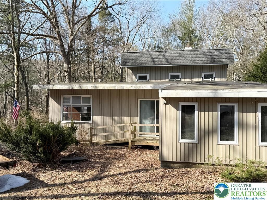 102 Creek Drive, Polk Twp, PA 18058