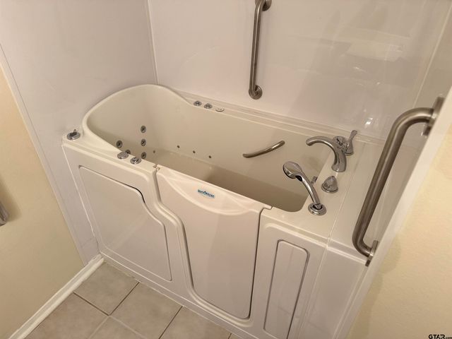 401 Magnolia Court, Whitehouse, TX 75791