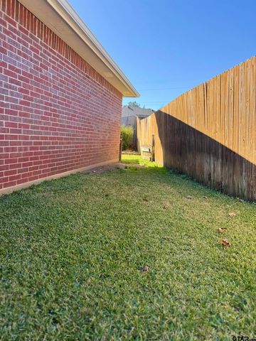 401 Magnolia Court, Whitehouse, TX 75791