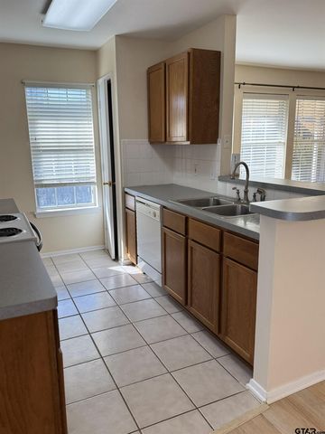 401 Magnolia Court, Whitehouse, TX 75791