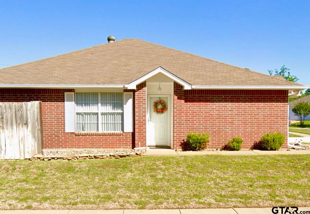 401 Magnolia Court, Whitehouse, TX 75791