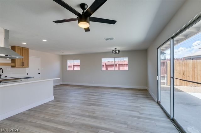 5901 Shawnee Avenue, Las Vegas, NV 89107