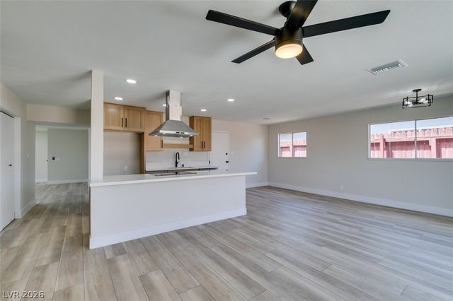5901 Shawnee Avenue, Las Vegas, NV 89107