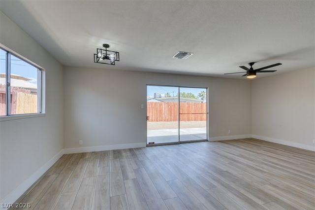 5901 Shawnee Avenue, Las Vegas, NV 89107