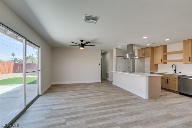5901 Shawnee Avenue, Las Vegas, NV 89107