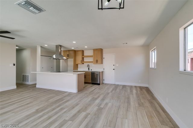 5901 Shawnee Avenue, Las Vegas, NV 89107