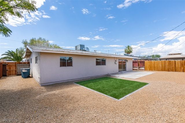 5901 Shawnee Avenue, Las Vegas, NV 89107