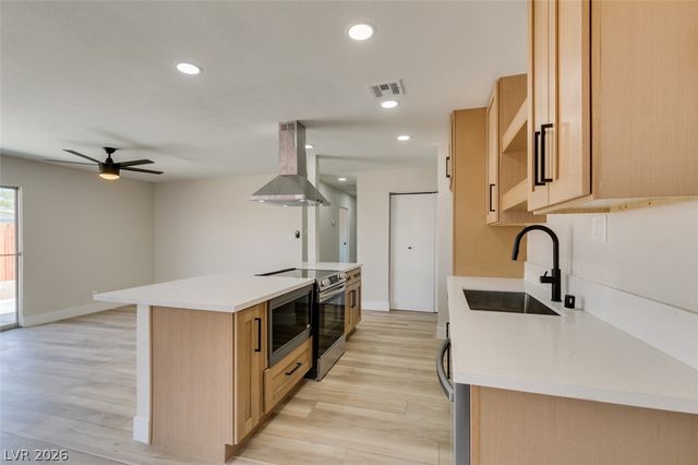 5901 Shawnee Avenue, Las Vegas, NV 89107
