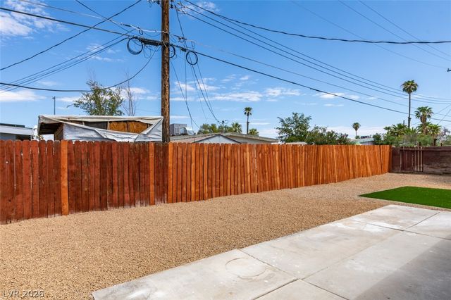 5901 Shawnee Avenue, Las Vegas, NV 89107