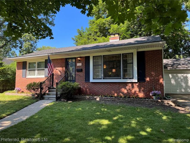 15625 Surrey Street, Livonia, MI 48154