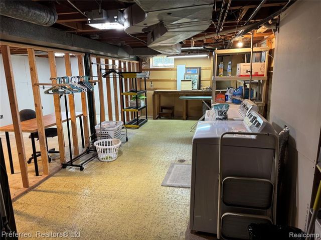 15625 Surrey Street, Livonia, MI 48154