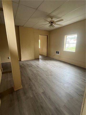 213 Crest Ave, Charleroi Boro, PA 15022