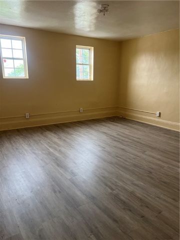 213 Crest Ave, Charleroi Boro, PA 15022