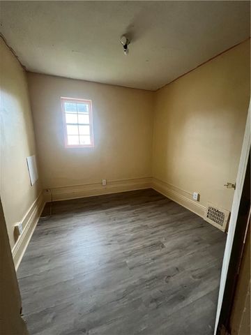 213 Crest Ave, Charleroi Boro, PA 15022