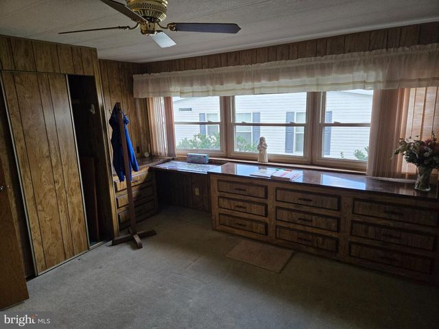 309 MEADOW CT, North Wales, PA 19454
