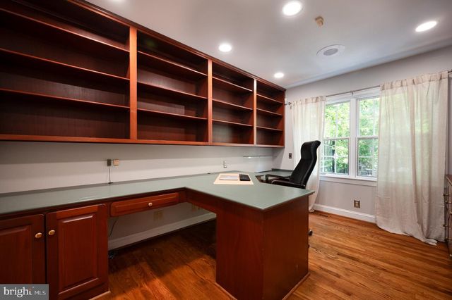 20 CARILLON CT, Wilmington, DE 19803